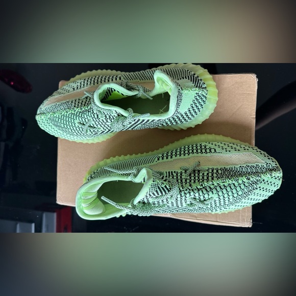 Yeezy boost - Picture 2 of 5